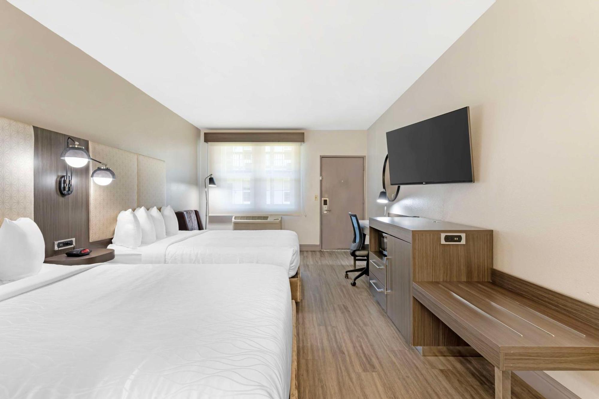 Best Western Marina State Beach Dış mekan fotoğraf